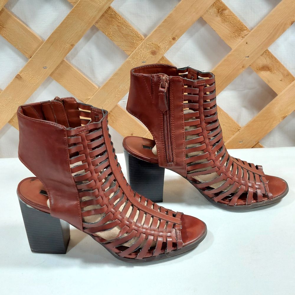Forever 21 Multi Strap Sandal Boots Women's Size 7