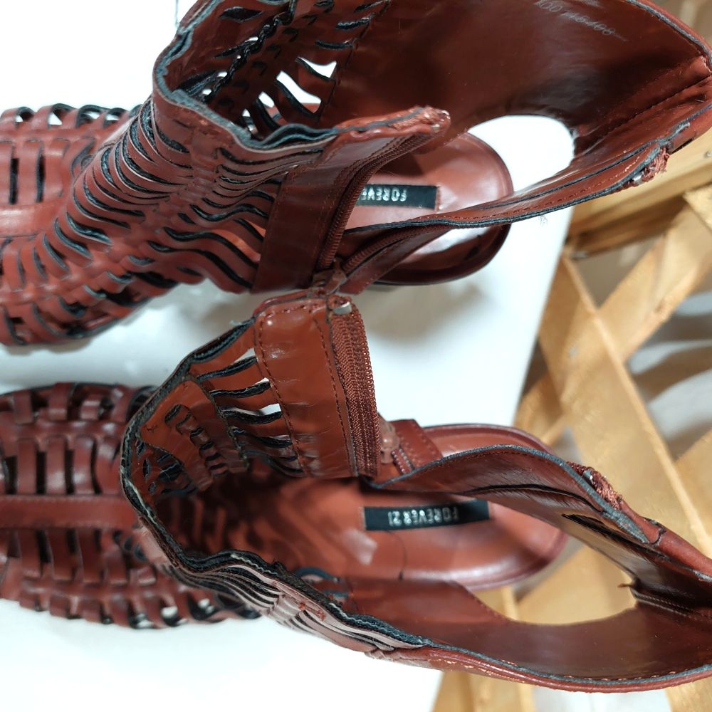 Forever 21 Multi Strap Sandal Boots Women's Size 7