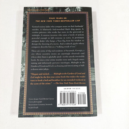 Midnight in the Garden of Good & Evil by John Berendt