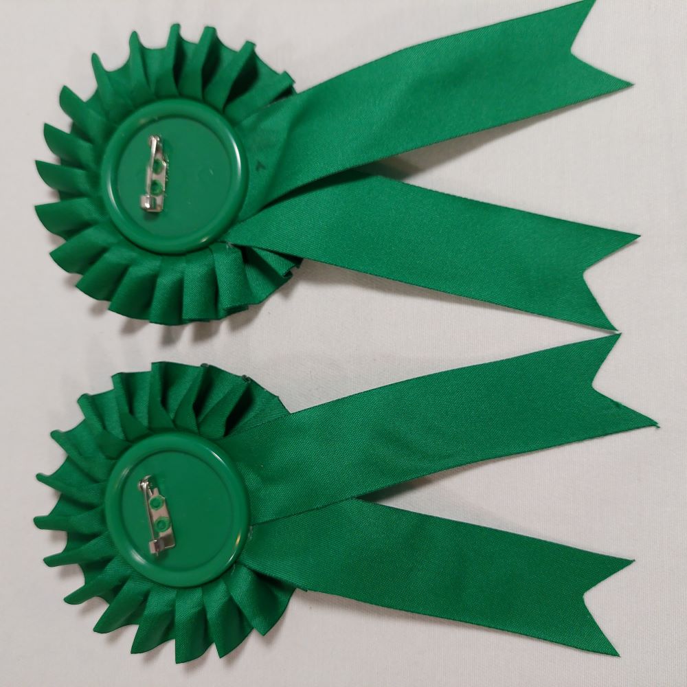 Button Badge with Ribbons Kiss Me I'm Irish Set of 2
