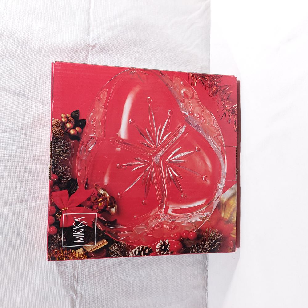 Mikasa Christmas Tidings 3-Part Divided Server 12"