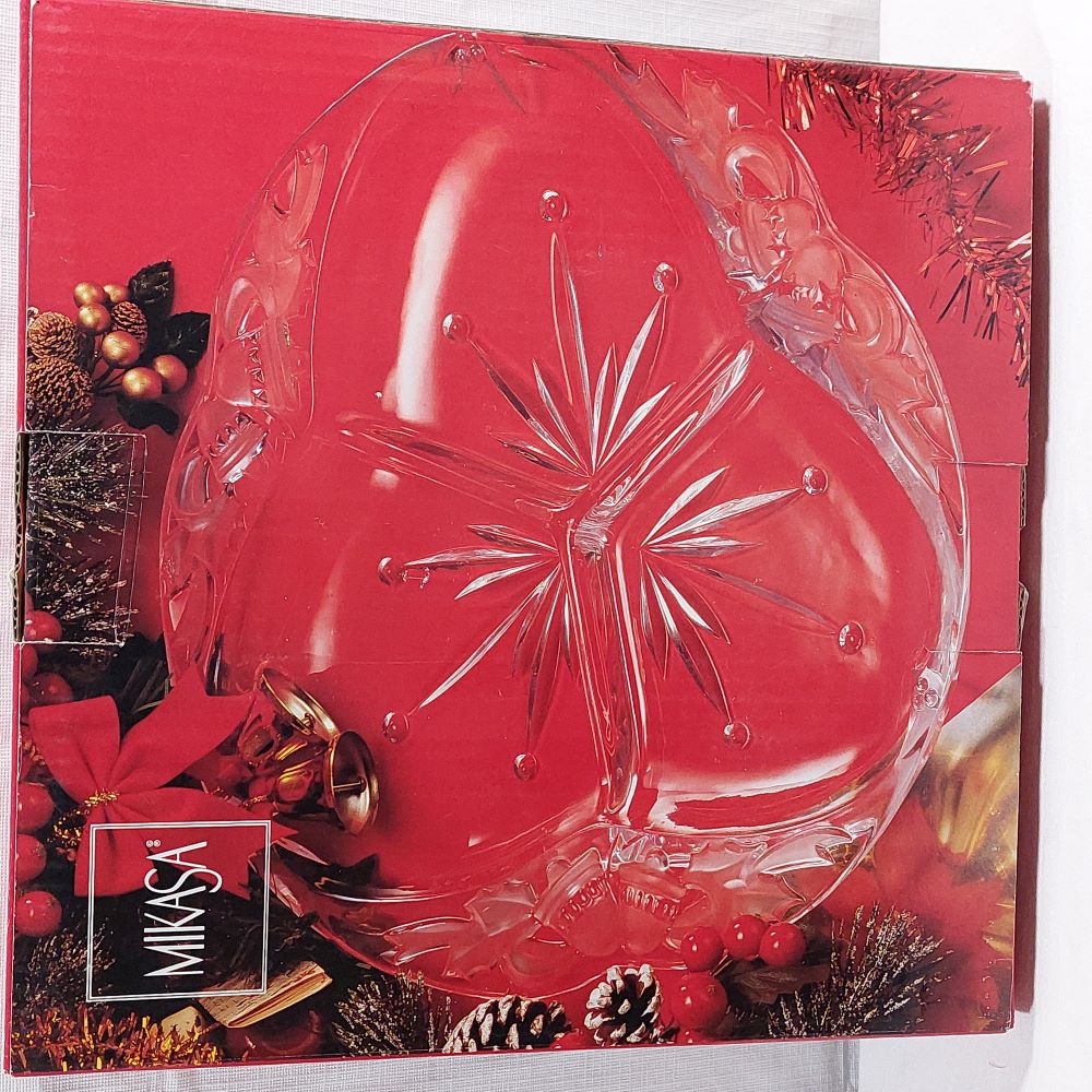 Mikasa Christmas Tidings 3-Part Divided Server 12"