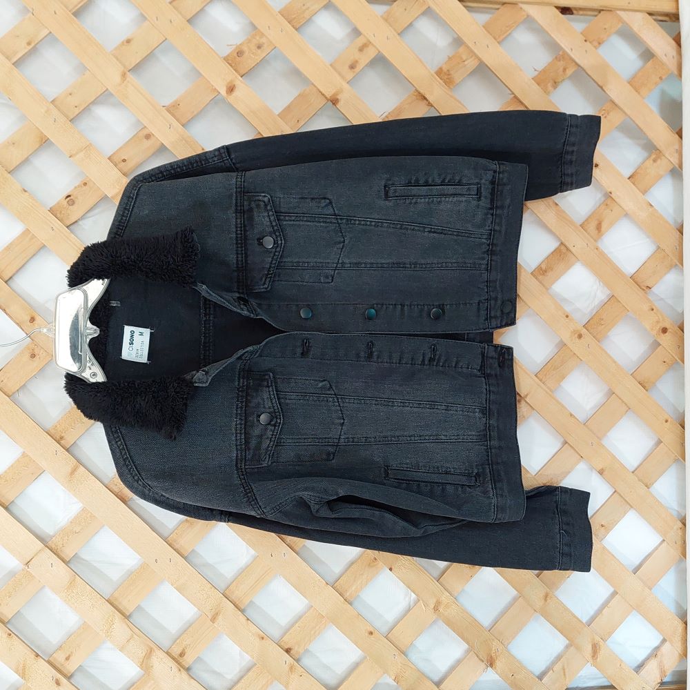 Ci Sono Black Washed Denim Jacket with Fleece Collar Women's Size Medium