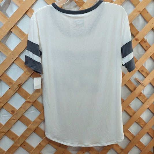 MTV Crewneck T-Shirt Juniors Size M (7-9)