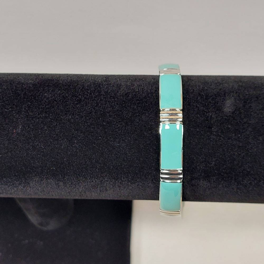 Lia Sophia Faux Turquoise Stretch Bracelet Costume Jewelry