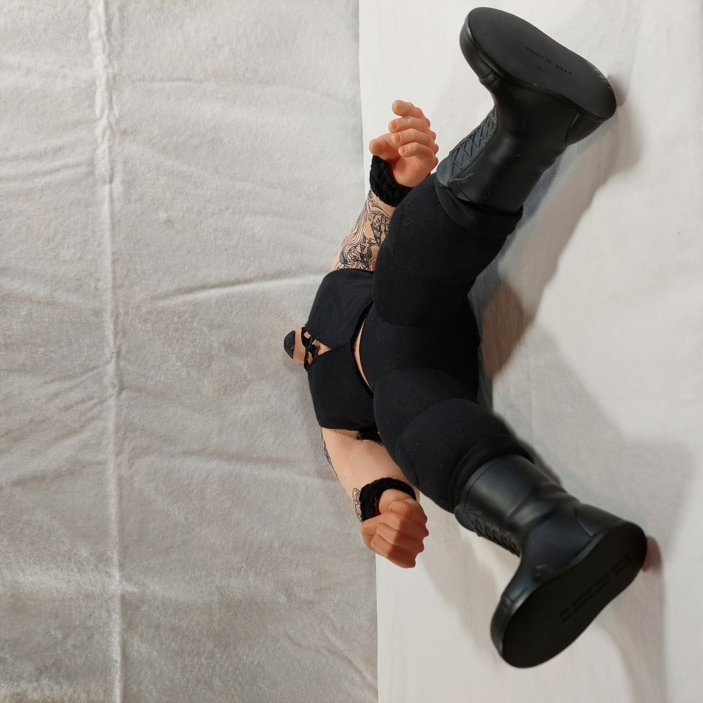 Jakks Pacific Pro Wrestling WWF WWE Undertaker 17" Vinyl Plush Doll