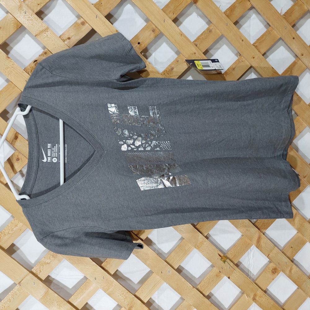 The Nike Tee for Women Athletic Cut Size Small