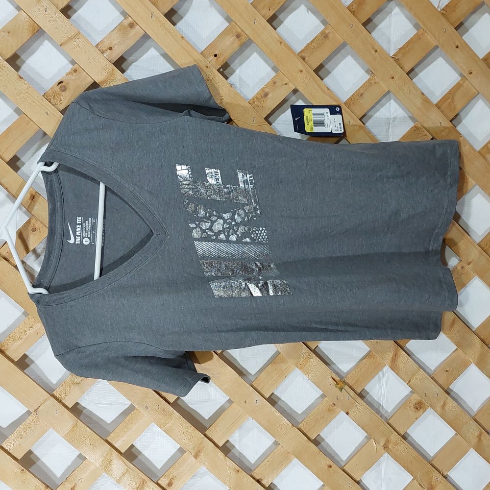 The Nike Tee for Women Athletic Cut Size Small