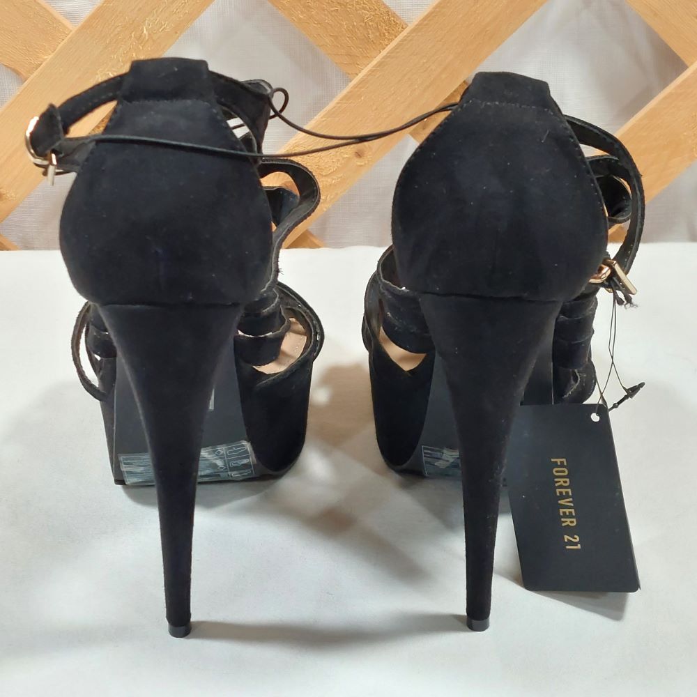 Forever 21 Stiletto Heels Women s Size 7