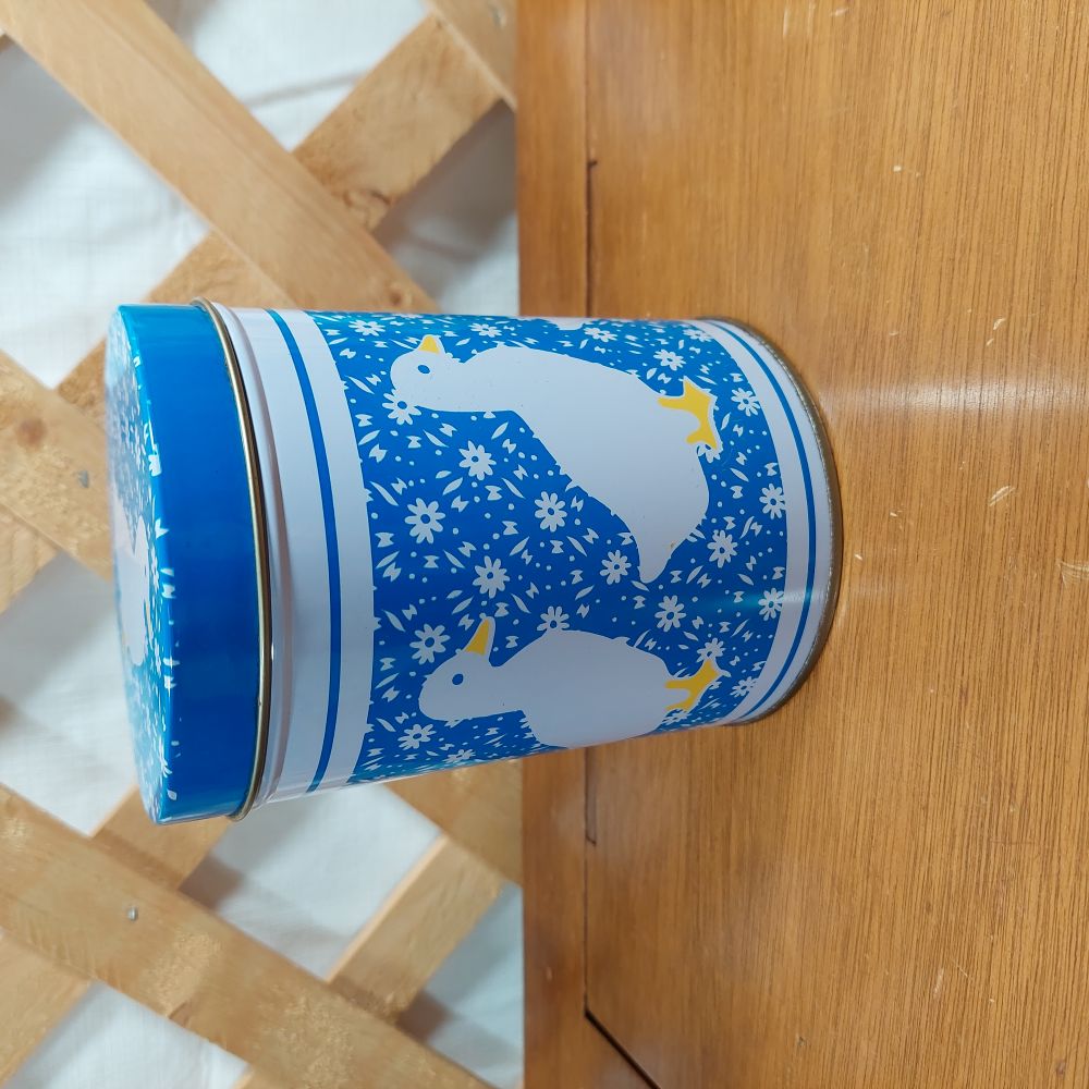 Farm Animal Tin Nesting Canister Set of Three Vintage