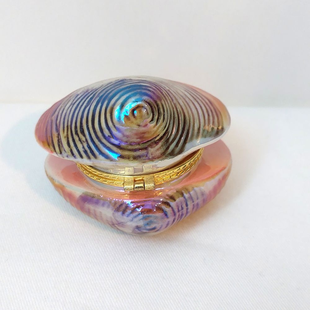 Seashell Shaped Multi-Color Lidded Trinket Dish