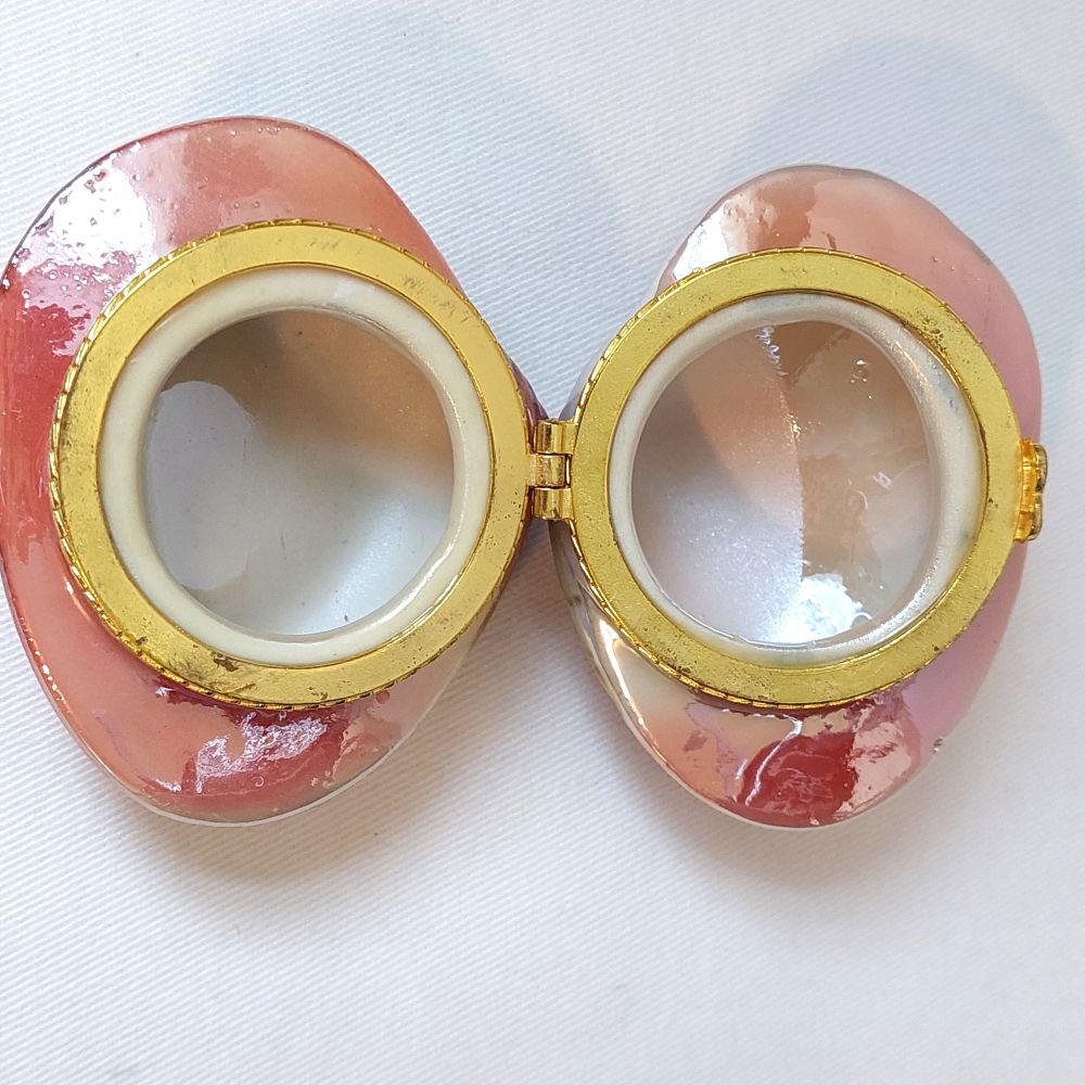 Seashell Shaped Multi-Color Lidded Trinket Dish