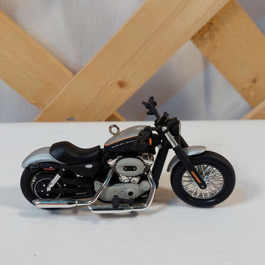 Hallmark HMK. CDS Keepsake Ornament Harley-Davidson Motorcycle 2008